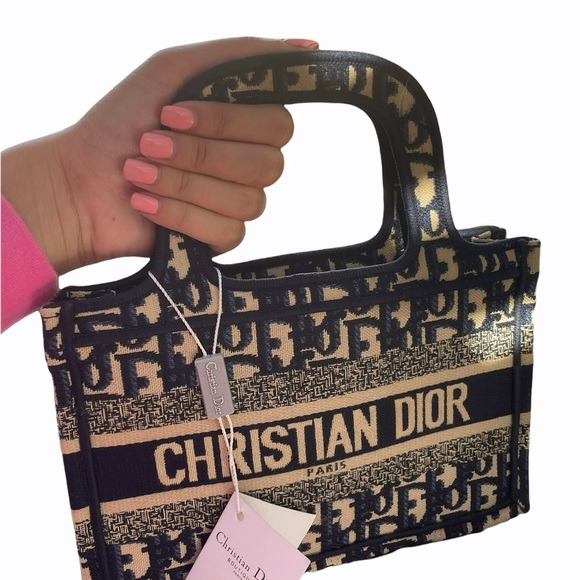 COPY - Christian Dior Navy and Cream Tote Bag - Picture 3 of 5